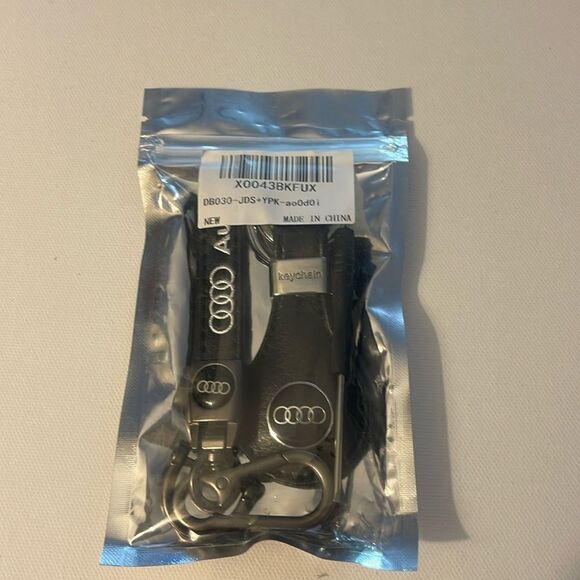 Audi Key Fob Keychains in Black Leather Set of 2 NWT - Picture 4 of 4